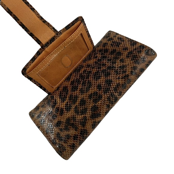 HOBO INTERNACIONAL Snakeskin Wallet - Picture 2 of 8
